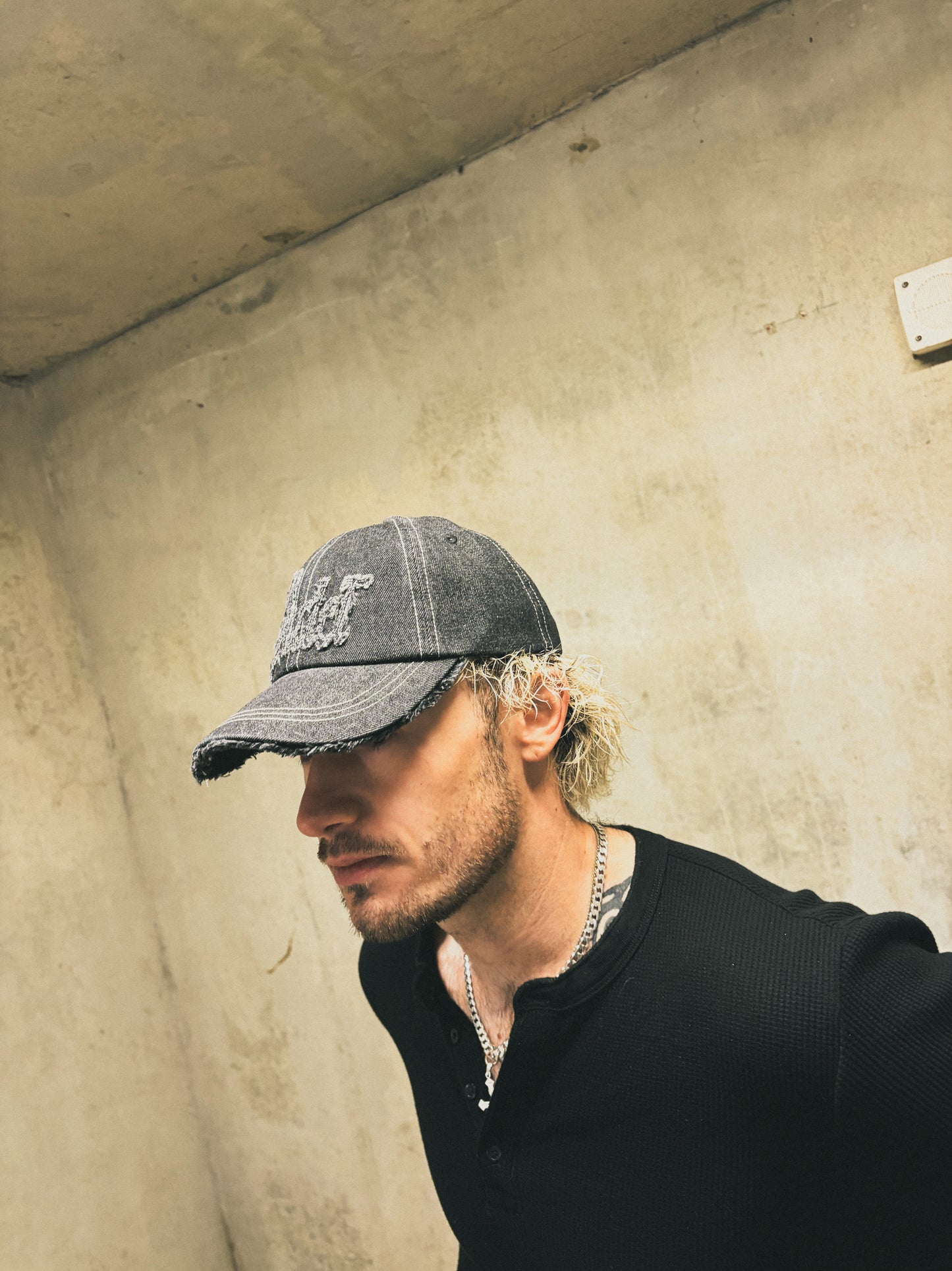 CHARCOAL BLACK DENIM CAP